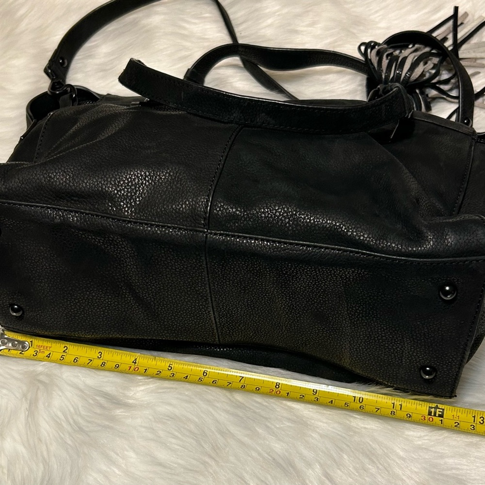 Dolce Vita Collection Elegant Black Leather Tote Bag - Picture 7 of 11